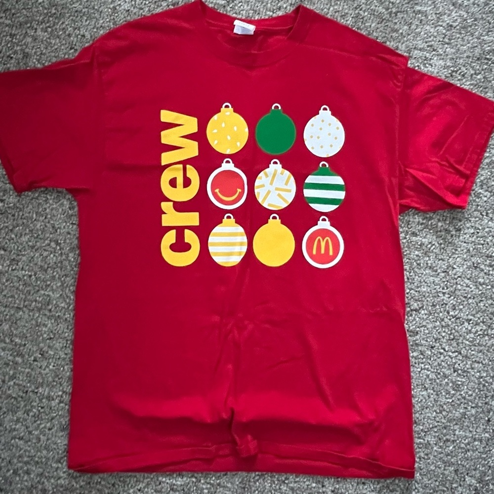 McDonald’s official crew Christmas ornaments T-shirt L